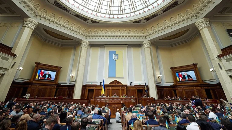 Політична культура: класичні підходи та динаміка в сучасній Україні