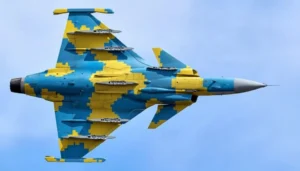 Винищувач Gripen у блакитно-жовтому камуфляжі ЗСУ