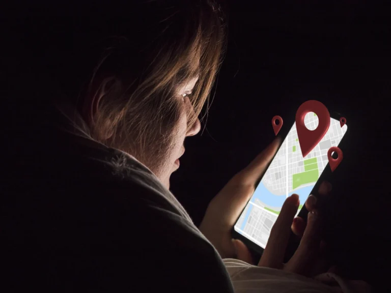 Як скинути геолокацію на Android та iPhone