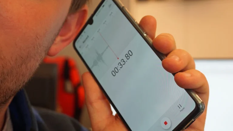 Як записати телефонну розмову на Android та iPhone