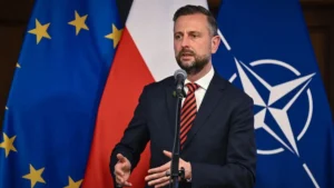 Міністр оборони Польщі Владислав Косіняк-Камиш виступає щодо ракет для України