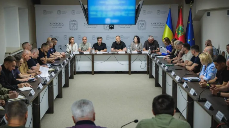 На Харківщині примусово евакуюють родини з дітьми з 9 сіл
