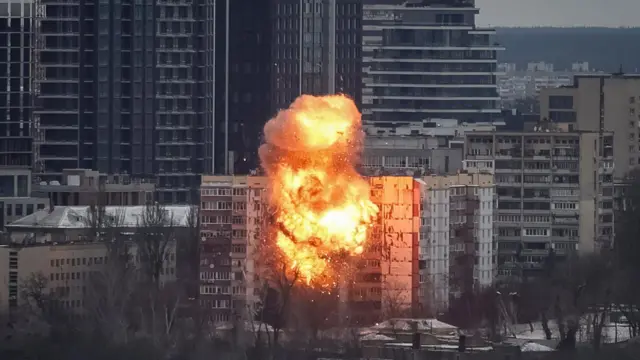 Вибух у багатоповерхівці Києва внаслідок російського ракетного удару 8 липня