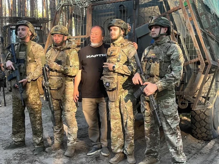 Сергій Жадан біографія: шлях поета, музиканта і воїна бригади «Хартія»