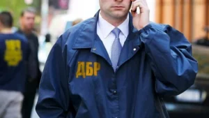 Співробітник ДБР на звязку щодо розслідування катувань у полку «Скеля»
