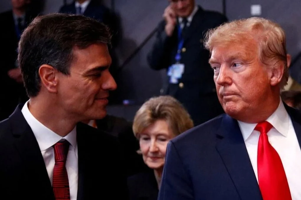 Дональд Трамп і премєр Іспанії Педро Санчес на саміті НАТО