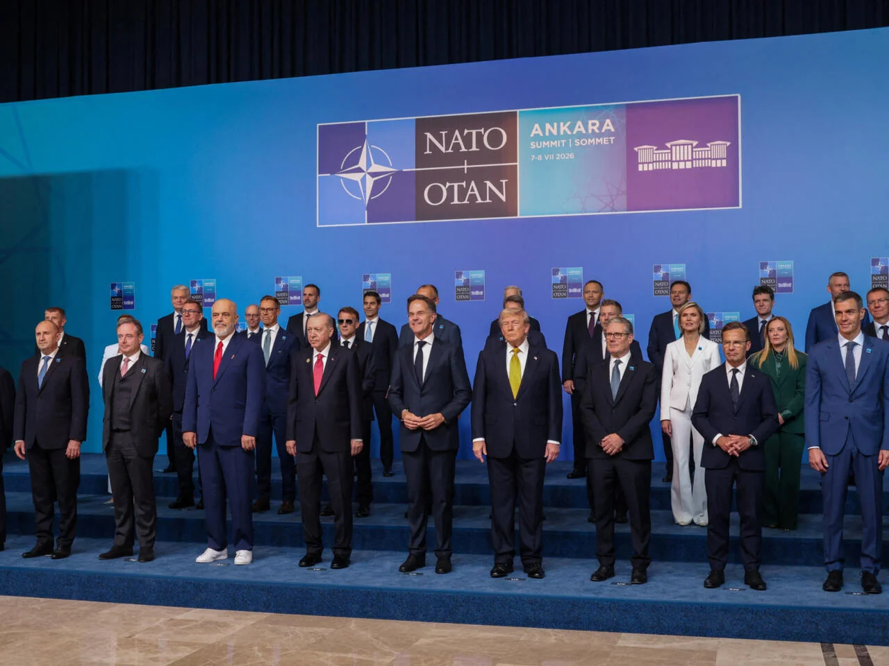 Лідери НАТО на саміті в Анкарі з президентом Ердоганом