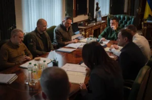 Зеленський на нараді з міністрами щодо захисту енергетики та обєктів інфраструктури