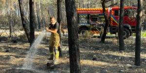 Французи дякують українським пожежникам у Жиронді