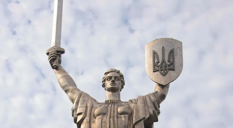 Що означає тризуб: тисячолітній символ української волі